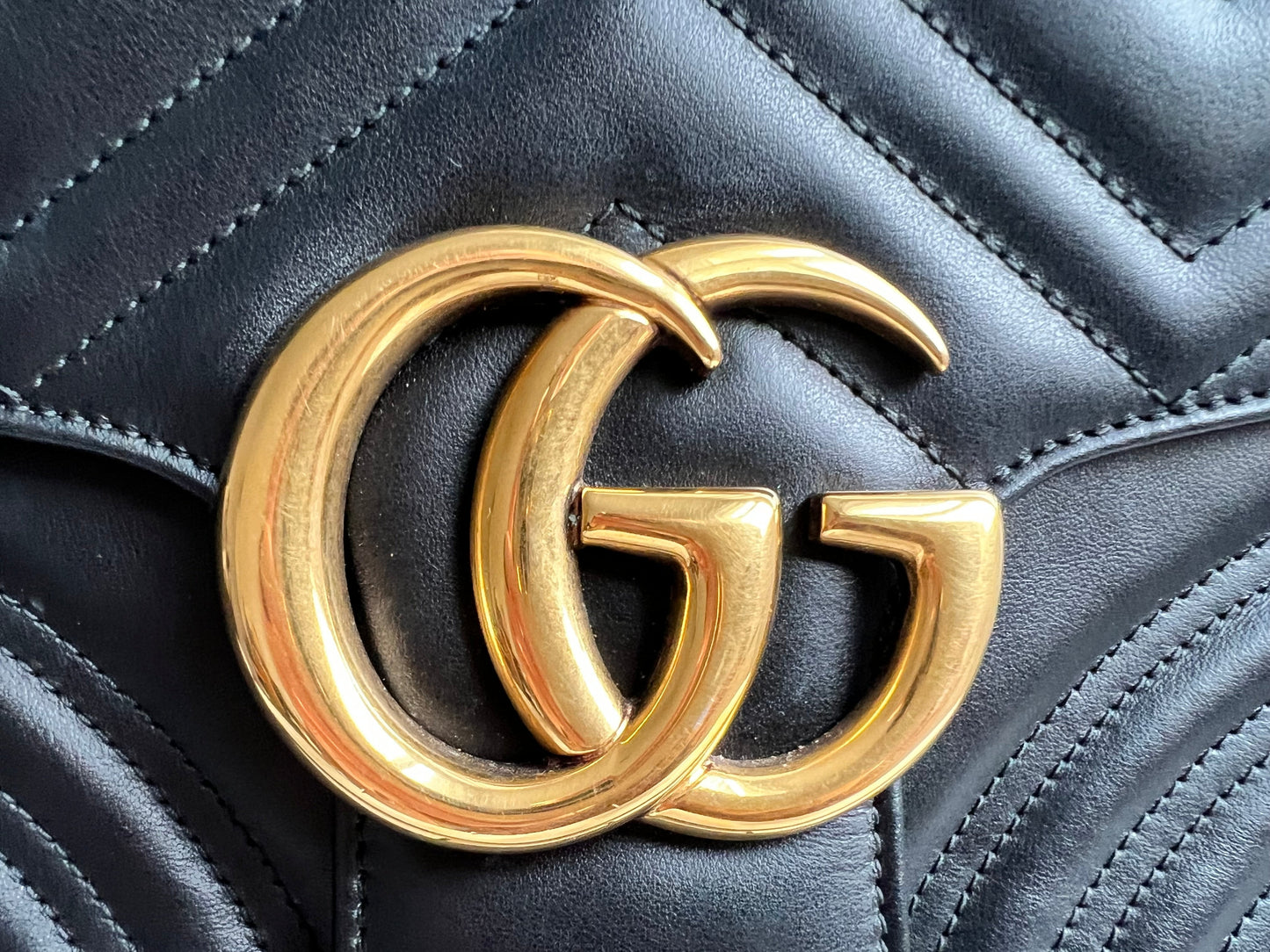 Gucci GG Black Marmont Medium Top Handle Bag (RRP £2290)
