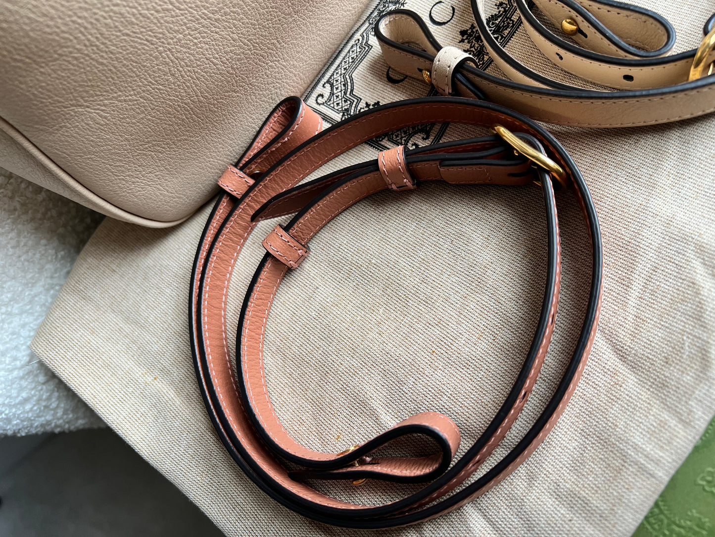 Gucci Cream Medium Diana Hobo (RRP £2110)