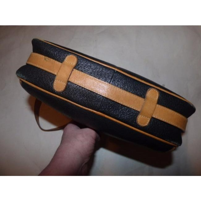 Gucci Vintage Black Textured Leather Smooth Camel Leather Shoulder Bag