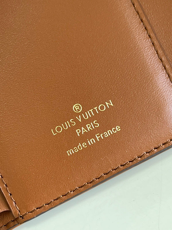 Alice Bags- Louis Vuittons  - 16542