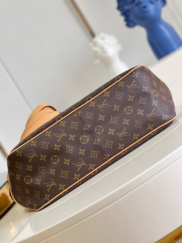 Alice Bags- Louis Vuittons  - 16263