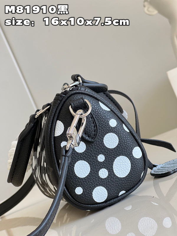 Alice Bags- Louis Vuittons  - 15912