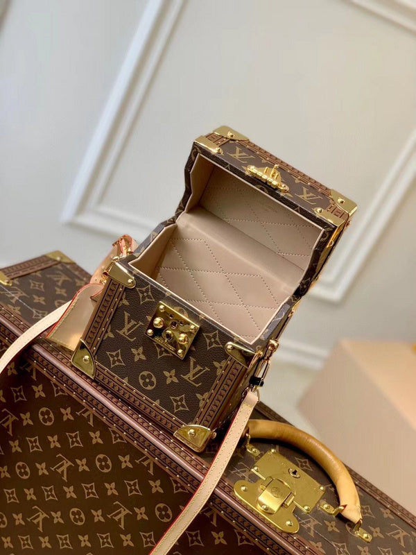 Alice bags- Louis Vuittons  - 16790