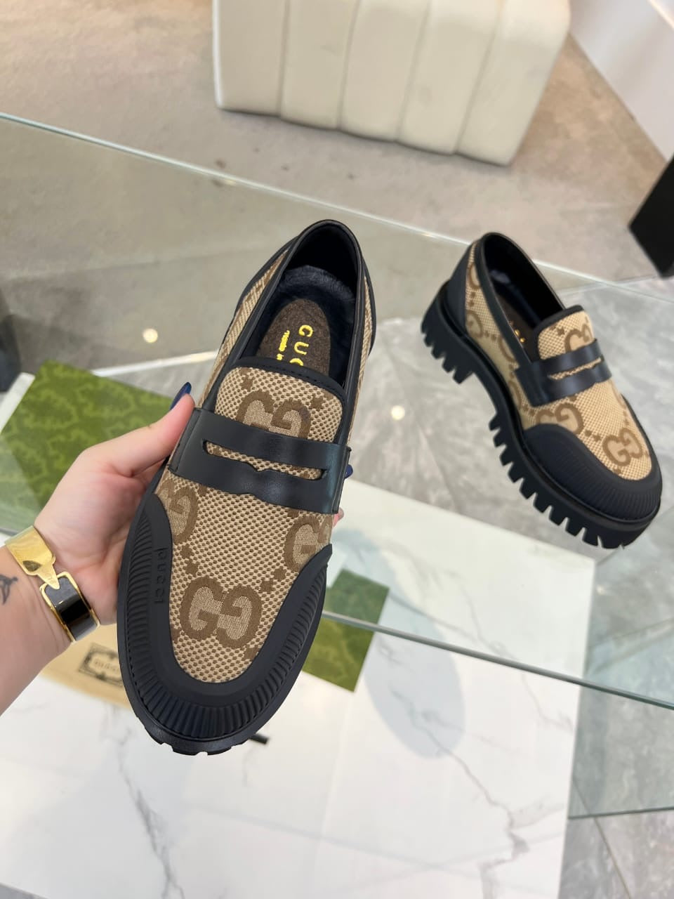 Gucci  Men's loafers Shoes.