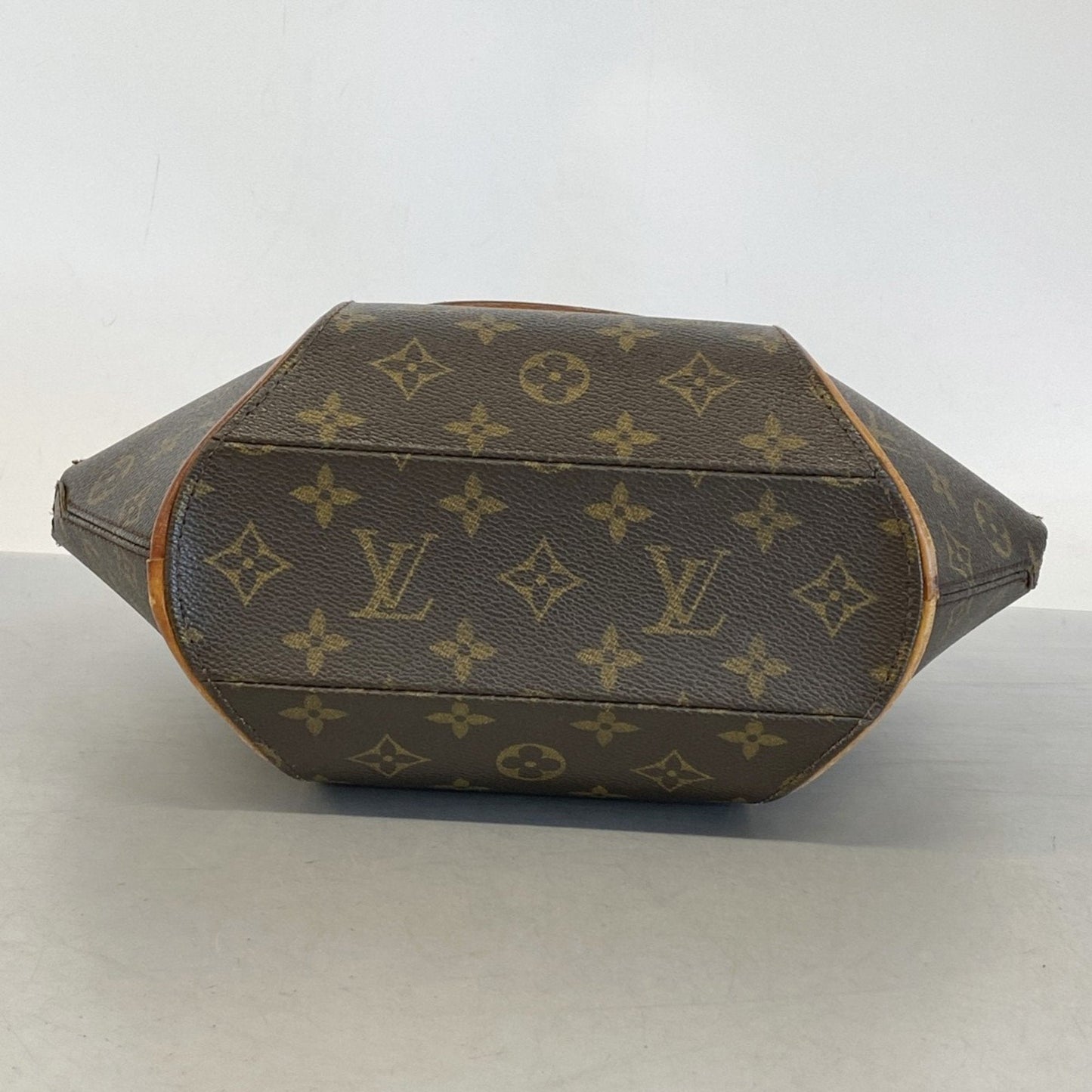 Louis Vuitton  Handbag