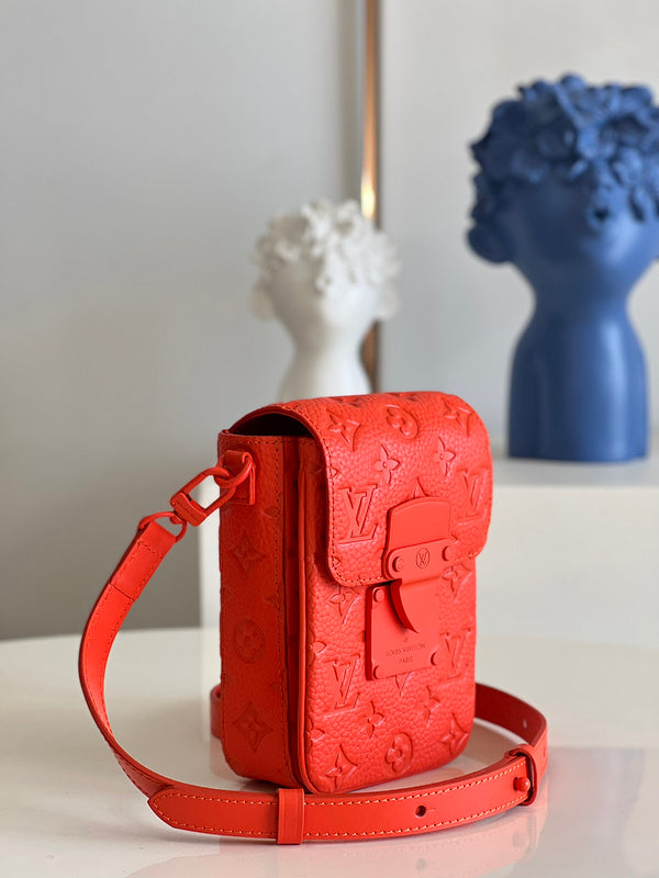 Alice Bags- Louis Vuittons  - 16395