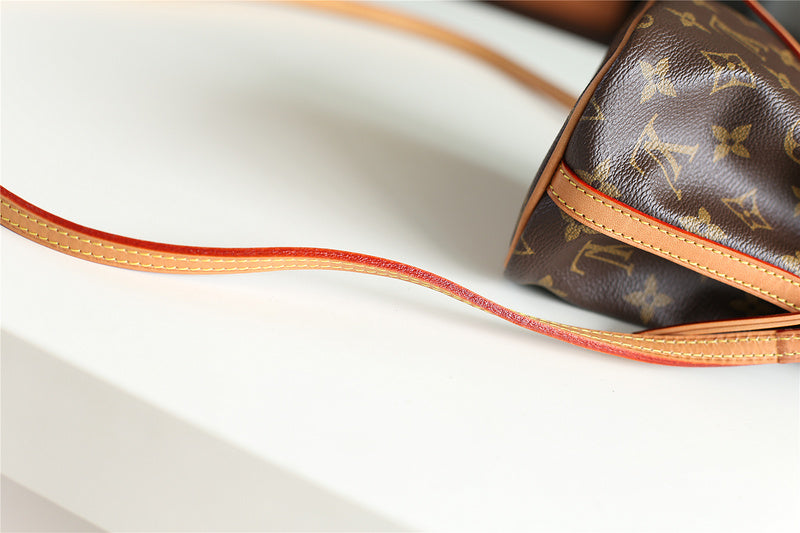 Alice bags - Louis Vuittons  - 9390