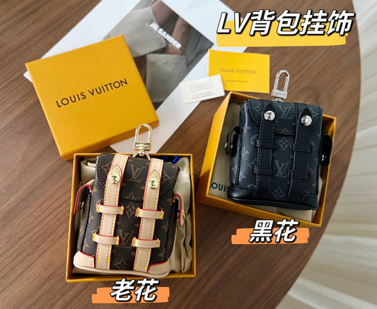 Alice Bags- Louis Vuittons  - 15860