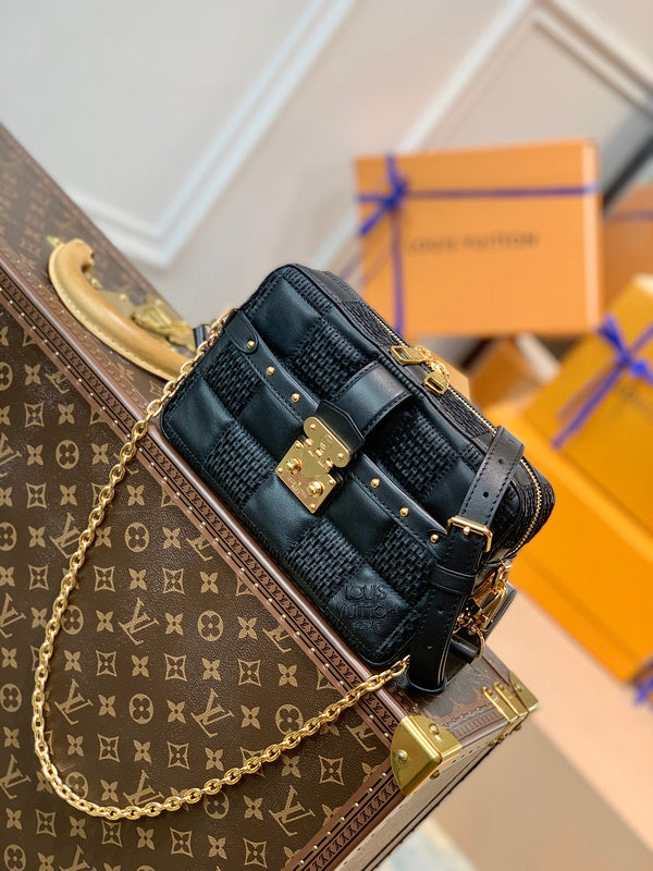 Alice bags- Louis Vuittons  - 16700