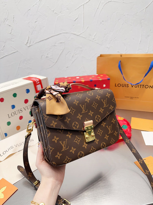 Alice bags - Louis Vuittons  - 15059