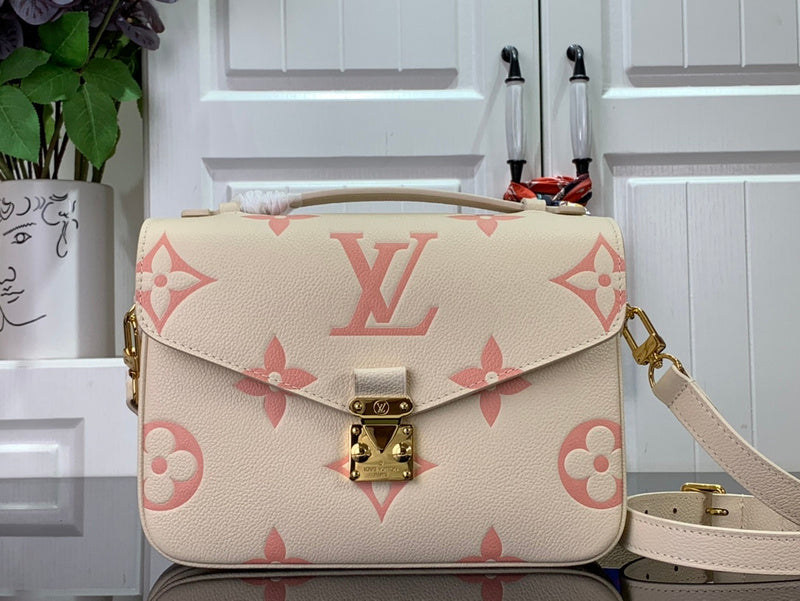 Alice bags - Louis Vuittons  - 15821