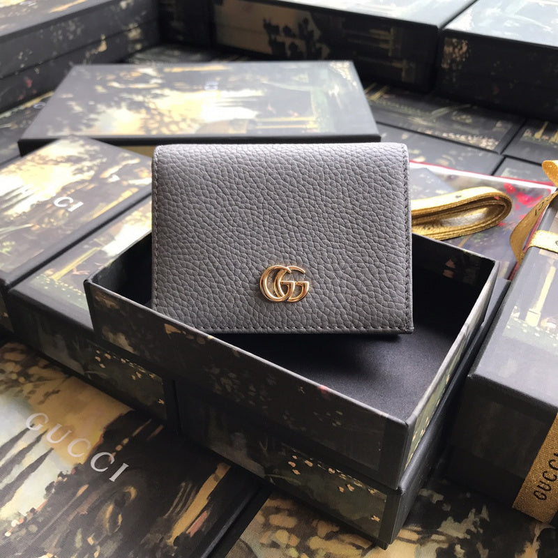 Gucci   Luxury Bags  904