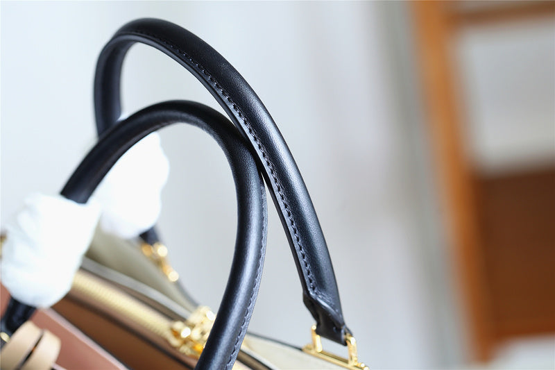 Alice bags - Louis Vuittons  - 7953