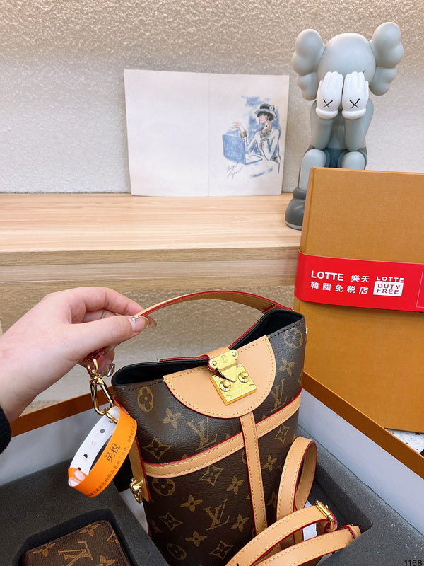 Alice bags - Louis Vuittons  - 15104