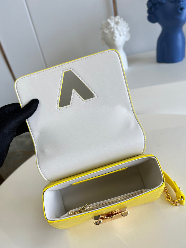 Alice Bags- Louis Vuittons  - 16419