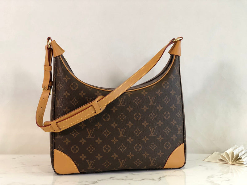 Alice Bags- Louis Vuittons  - 16065