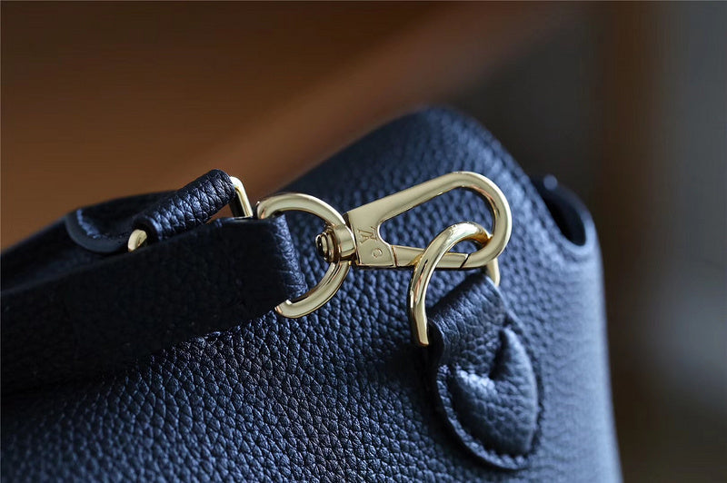 Alice bags - Louis Vuittons  - 7877