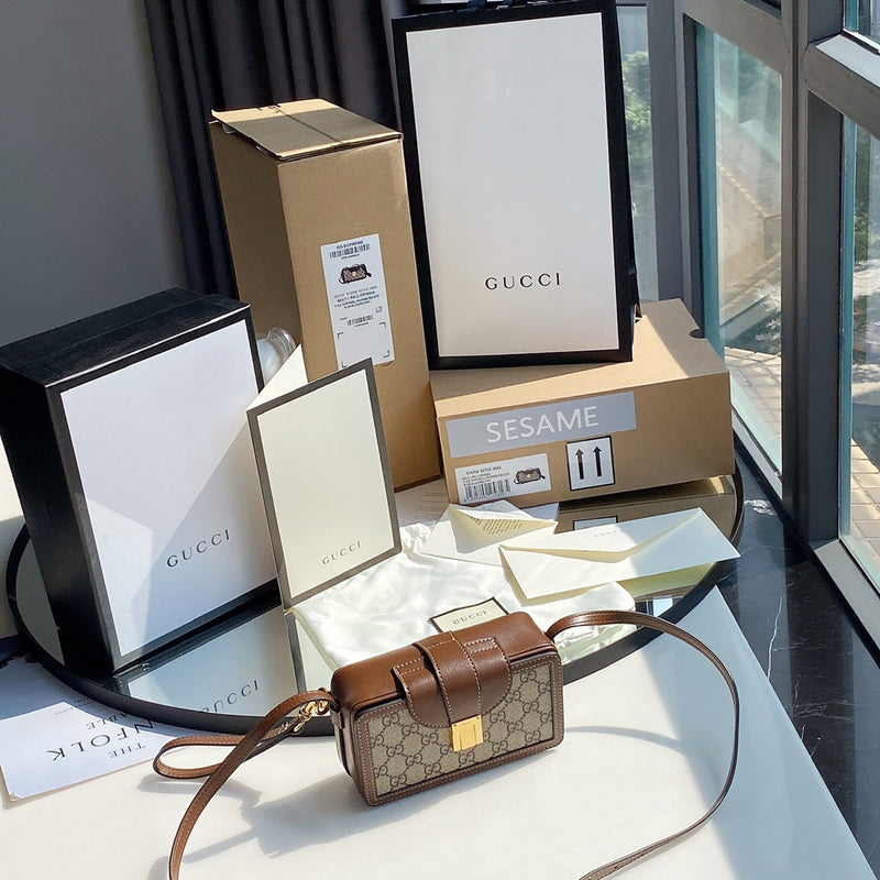 Gucci   Luxury Bags  1376