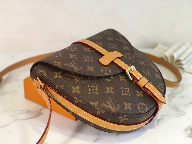 Alice Bags- Louis Vuittons  - 16016