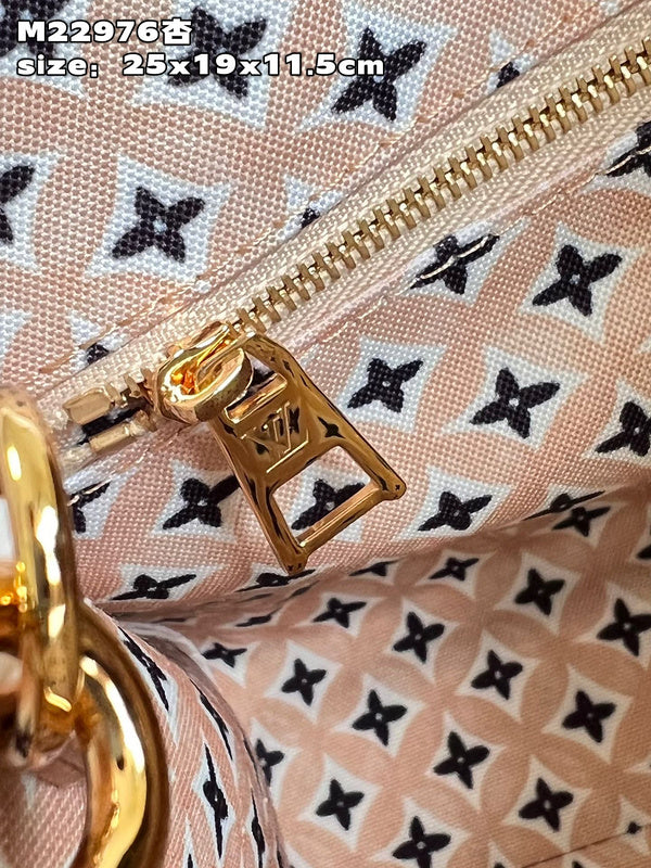 Alice bags - Louis Vuittons  - 15149