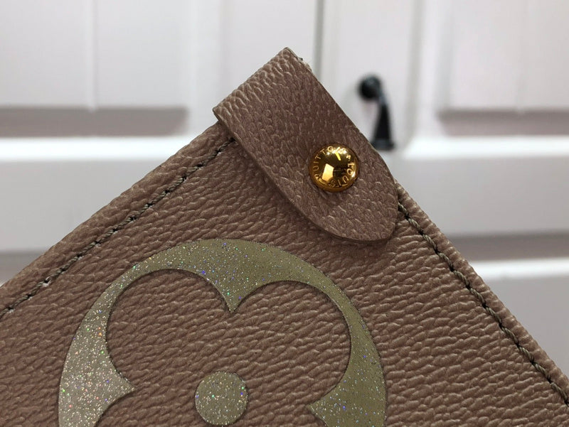 Alice Bags- Louis Vuittons  - 16721
