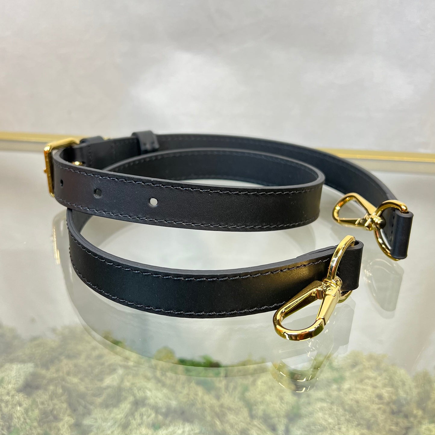 LOUIS VUITTON Bandouliere Black Leather Strap