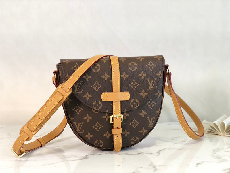 Alice Bags- Louis Vuittons  - 16016