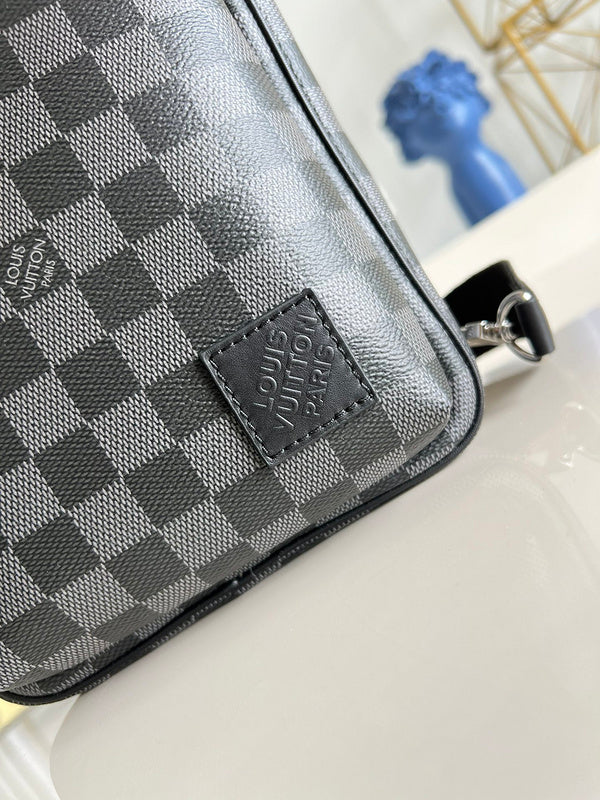 Alice Bags- Louis Vuittons  - 16265