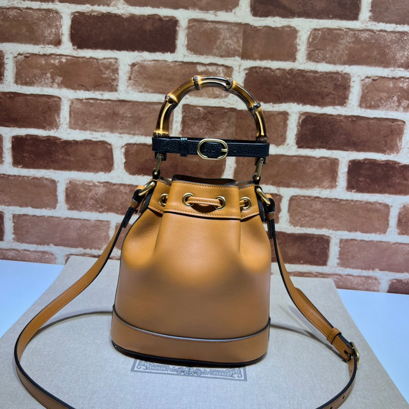Gucci  Luxury -  Bags - 589