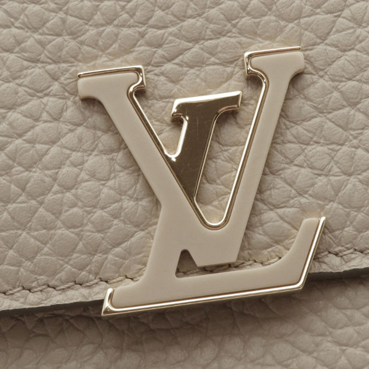 LOUIS VUITTON Bifold Wallet M68747 Taurillon Clemence beige Portefeuille Capucines XS Taurillon Clemence Women Used