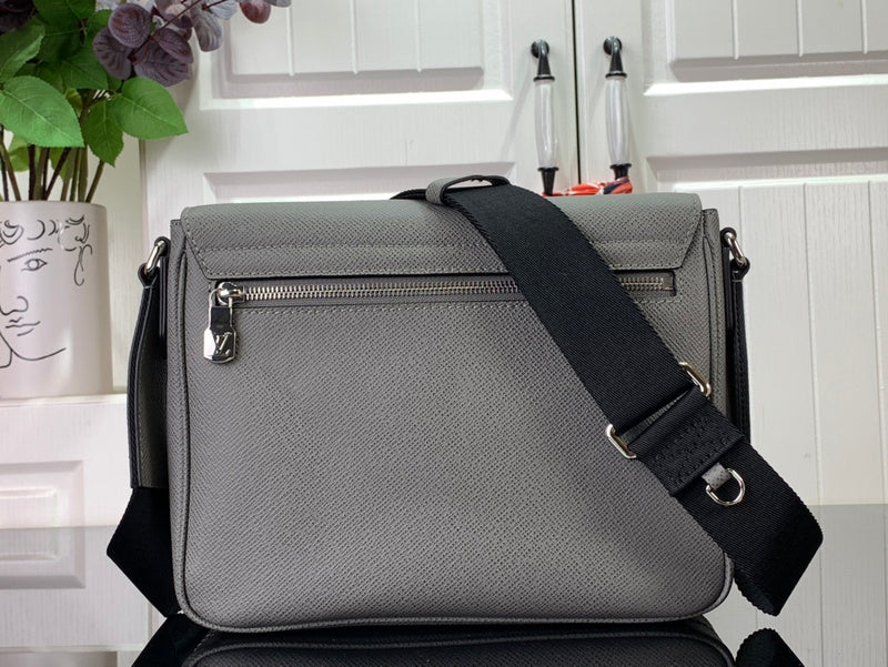 Alice Bags- Louis Vuittons  - 16213