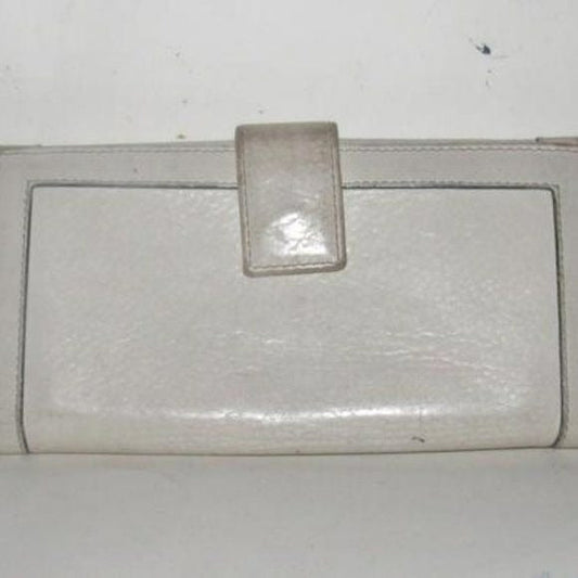 Gucci White Bi-fold Rectangular Gold G Clasp
