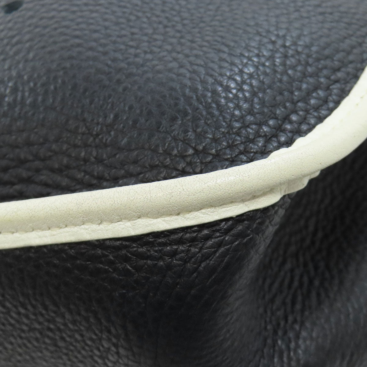HERMES Shoulder Bag Taurillon Clemence black Evelyn PM SilverMetal