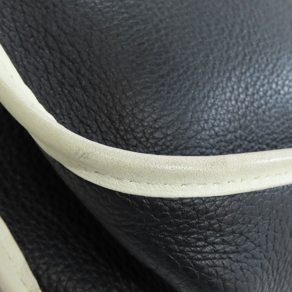 HERMES Shoulder Bag Taurillon Clemence black Evelyn PM SilverMetal