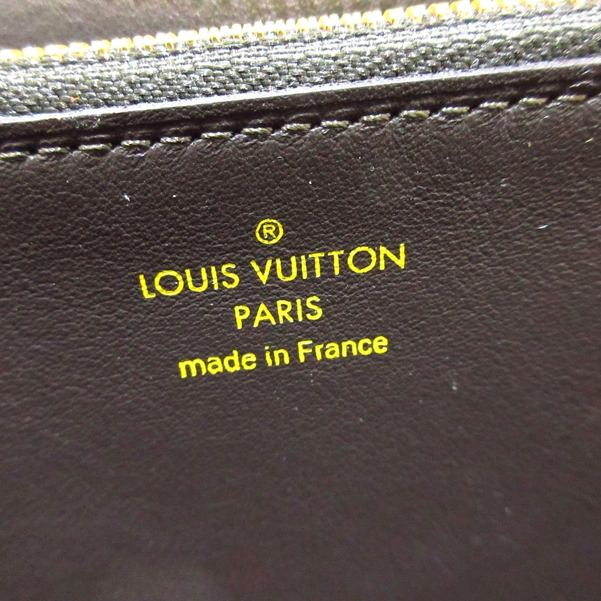 Louis Vuitton Beige Leather Comete wallet accessories