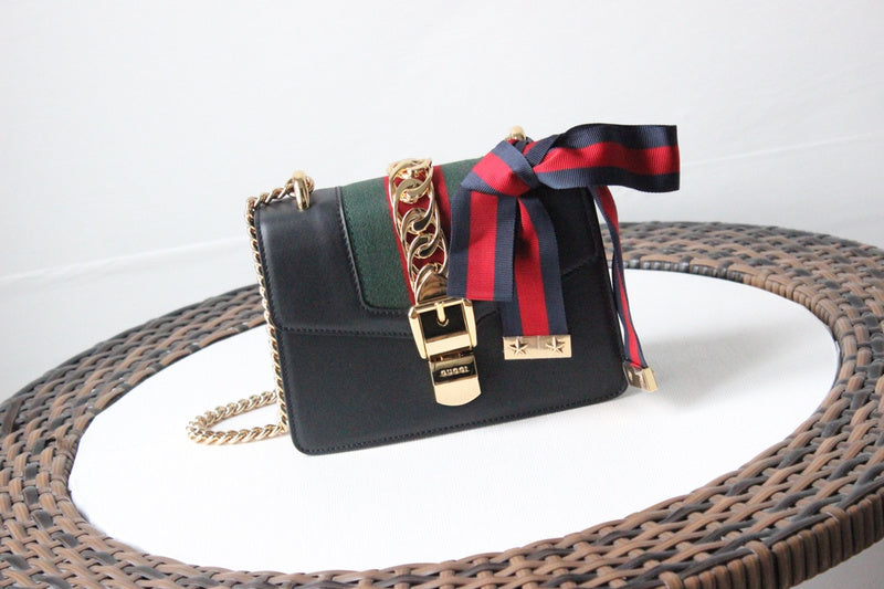 Gucci   Luxury Bags  1300