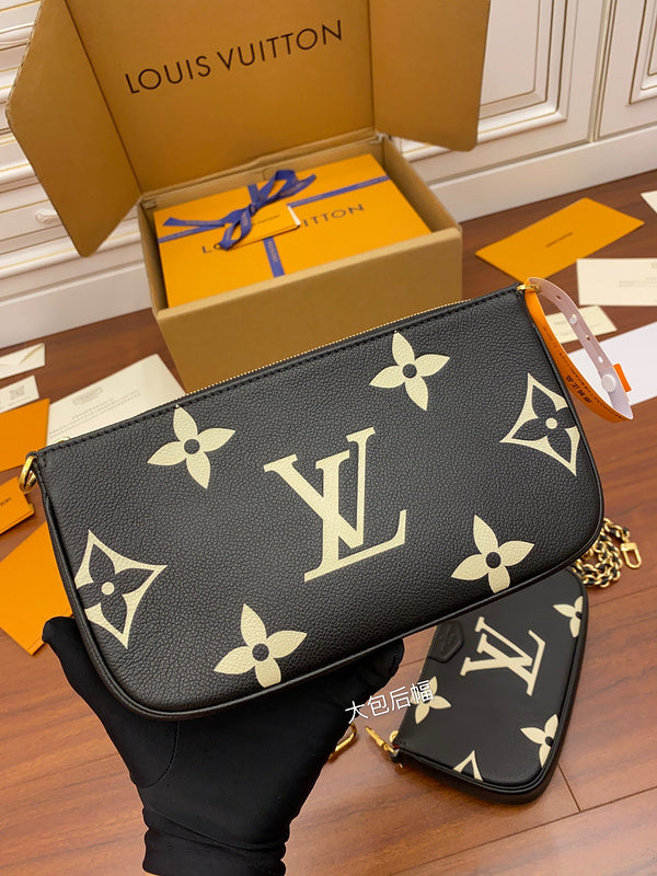 Alice Bags- Louis Vuittons  - 16290