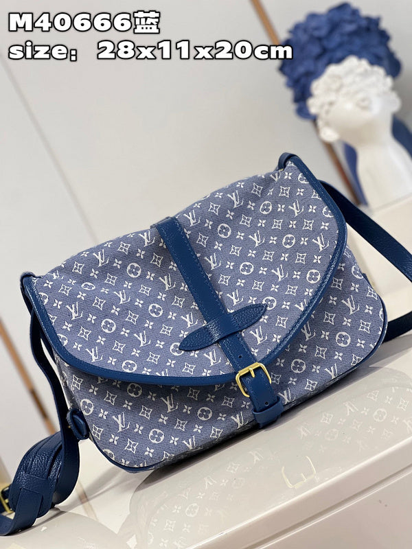 Alice Bags- Louis Vuittons  - 15907