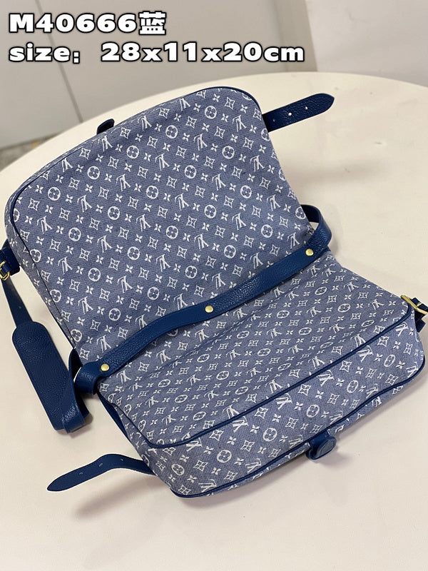 Alice Bags- Louis Vuittons  - 15907