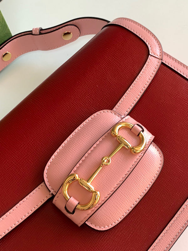 Gucci   Luxury Bags  1085