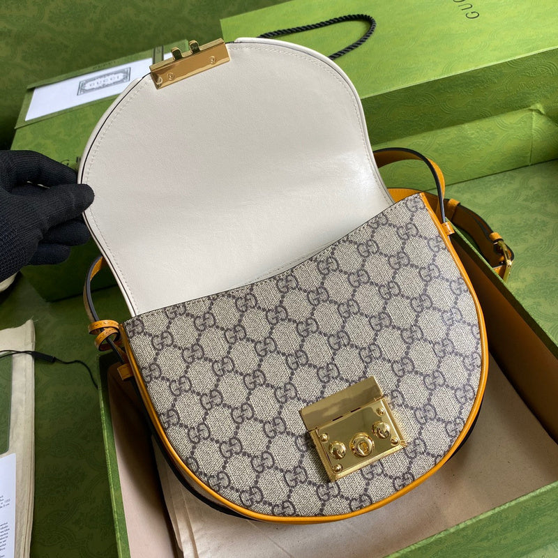 Gucci   Luxury Bags  1026