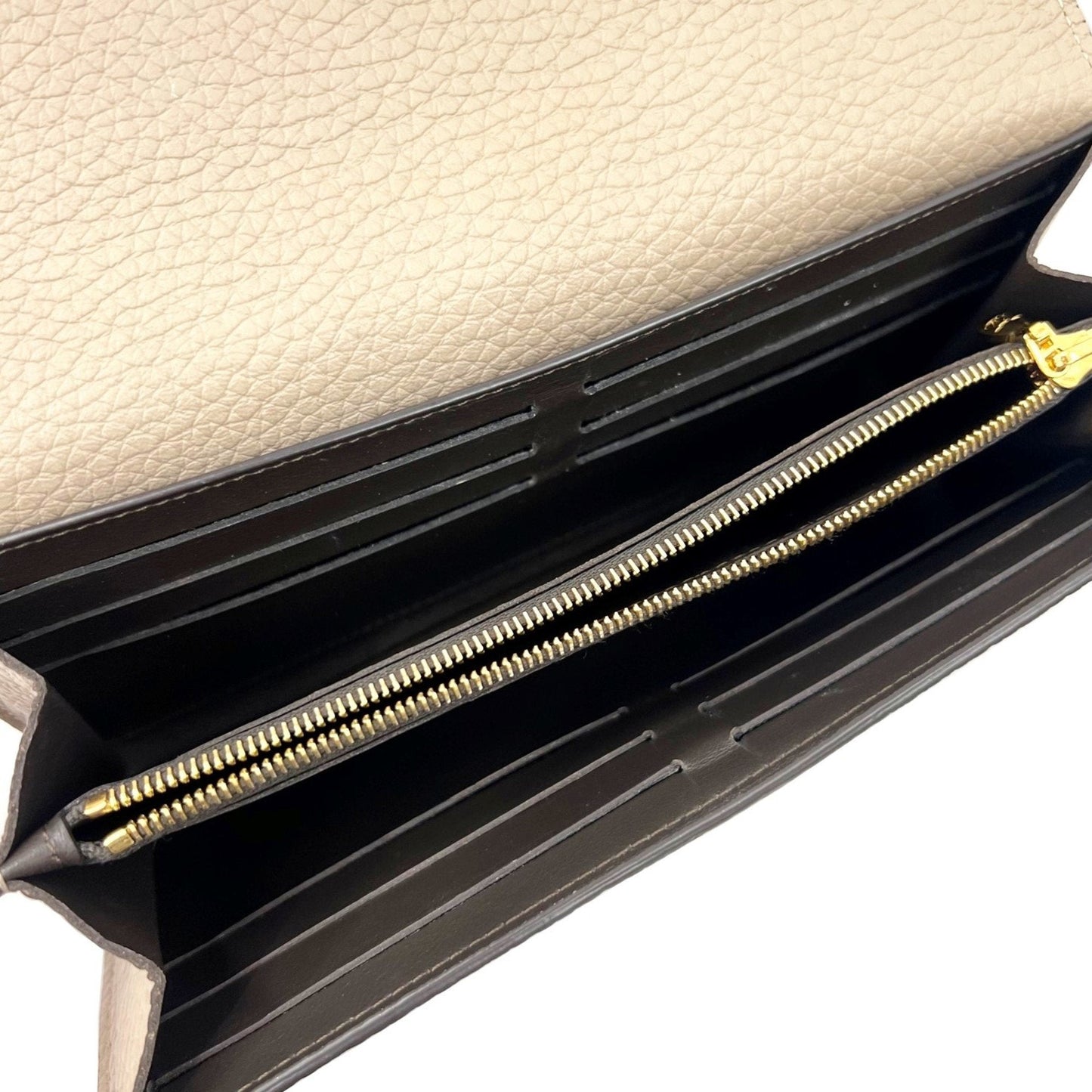 Louis Vuitton Beige Leather Portefeuille capucines wallet accessories