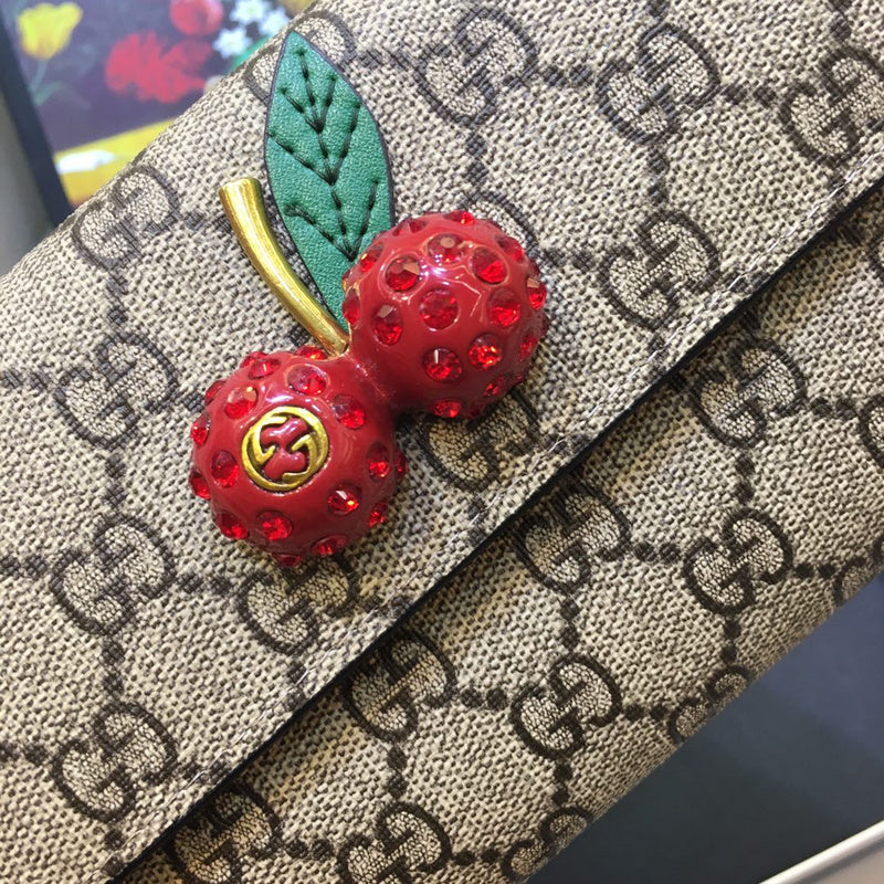 Gucci   Luxury Bags  1365