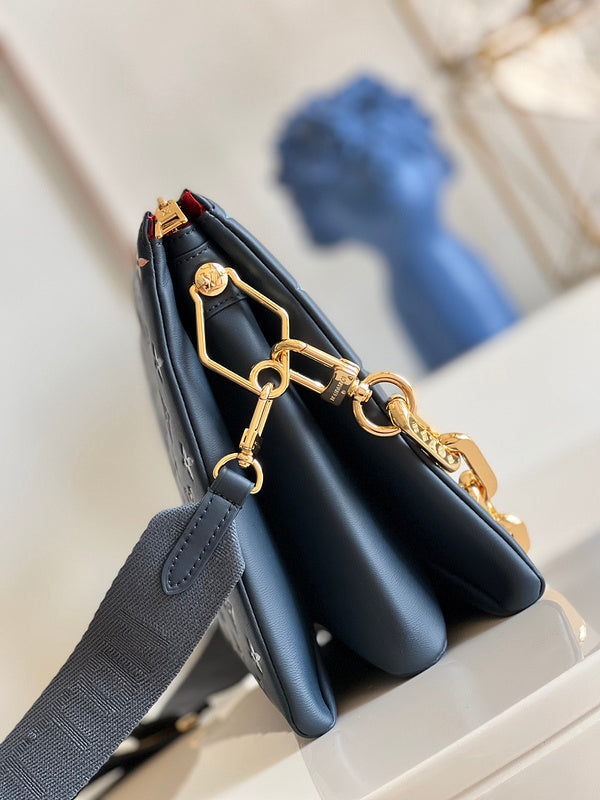 Alice Bags- Louis Vuittons  - 16255