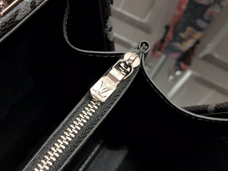 Alice Bags- Louis Vuittons  - 16489