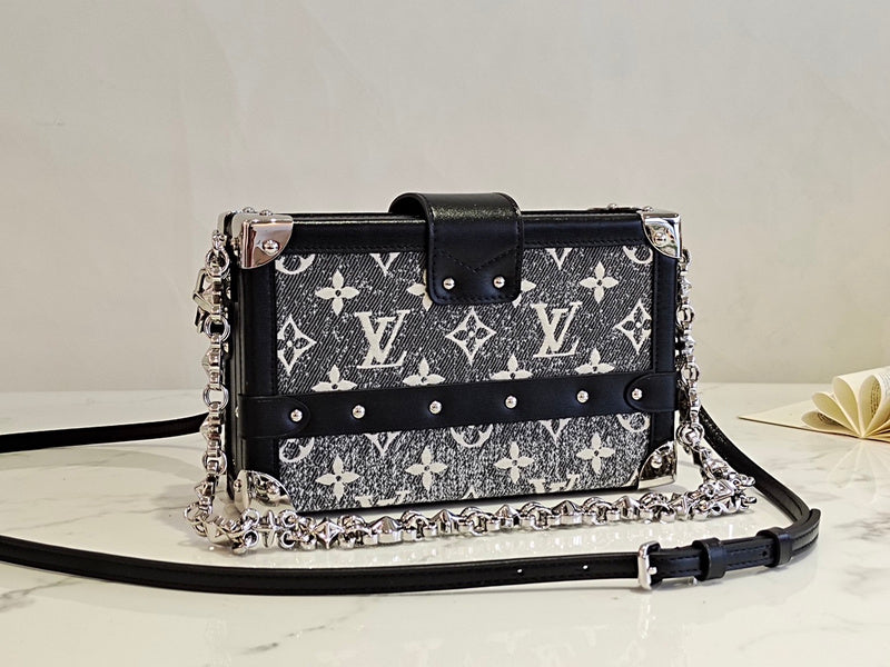 Alice Bags- Louis Vuittons  - 16071