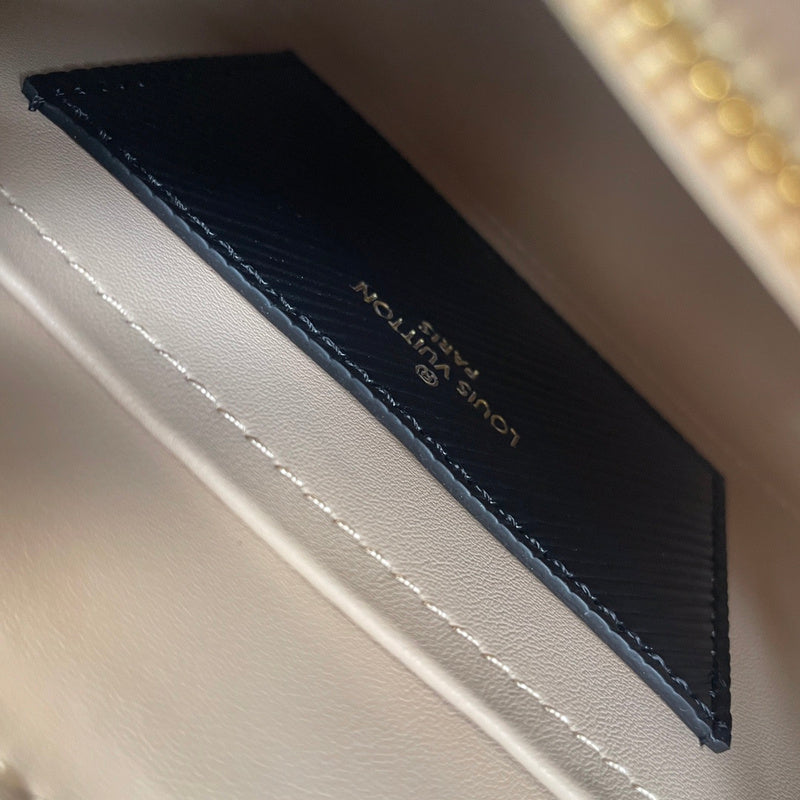 Alice Bags- Louis Vuittons  - 15881