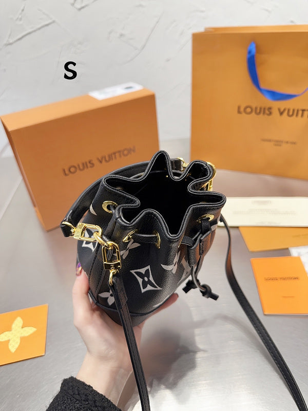 Alice bags - Louis Vuittons  - 15135