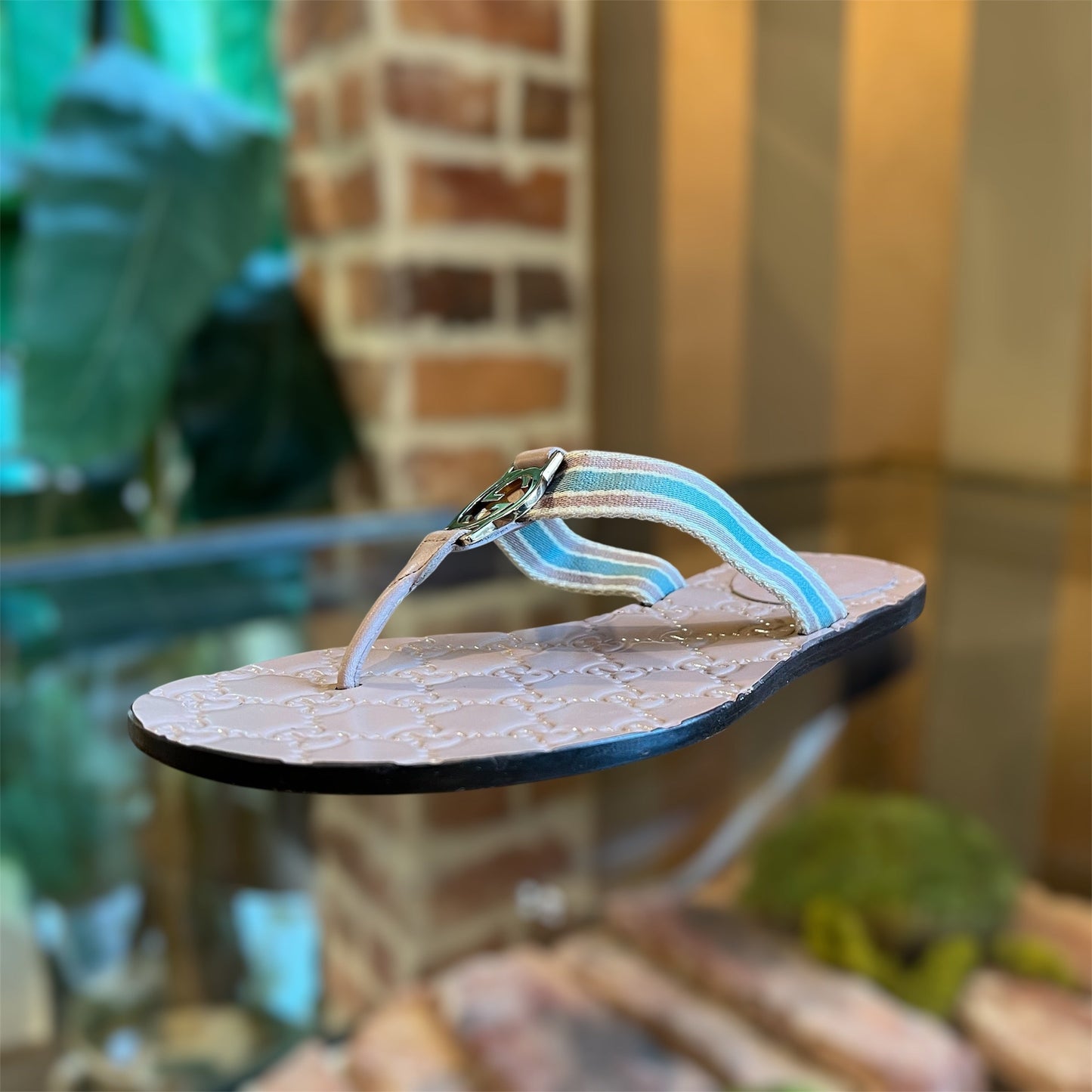 GUCCI Pink Blue Striped Guccissima Thong Sandals SZ37.5(7.5US)