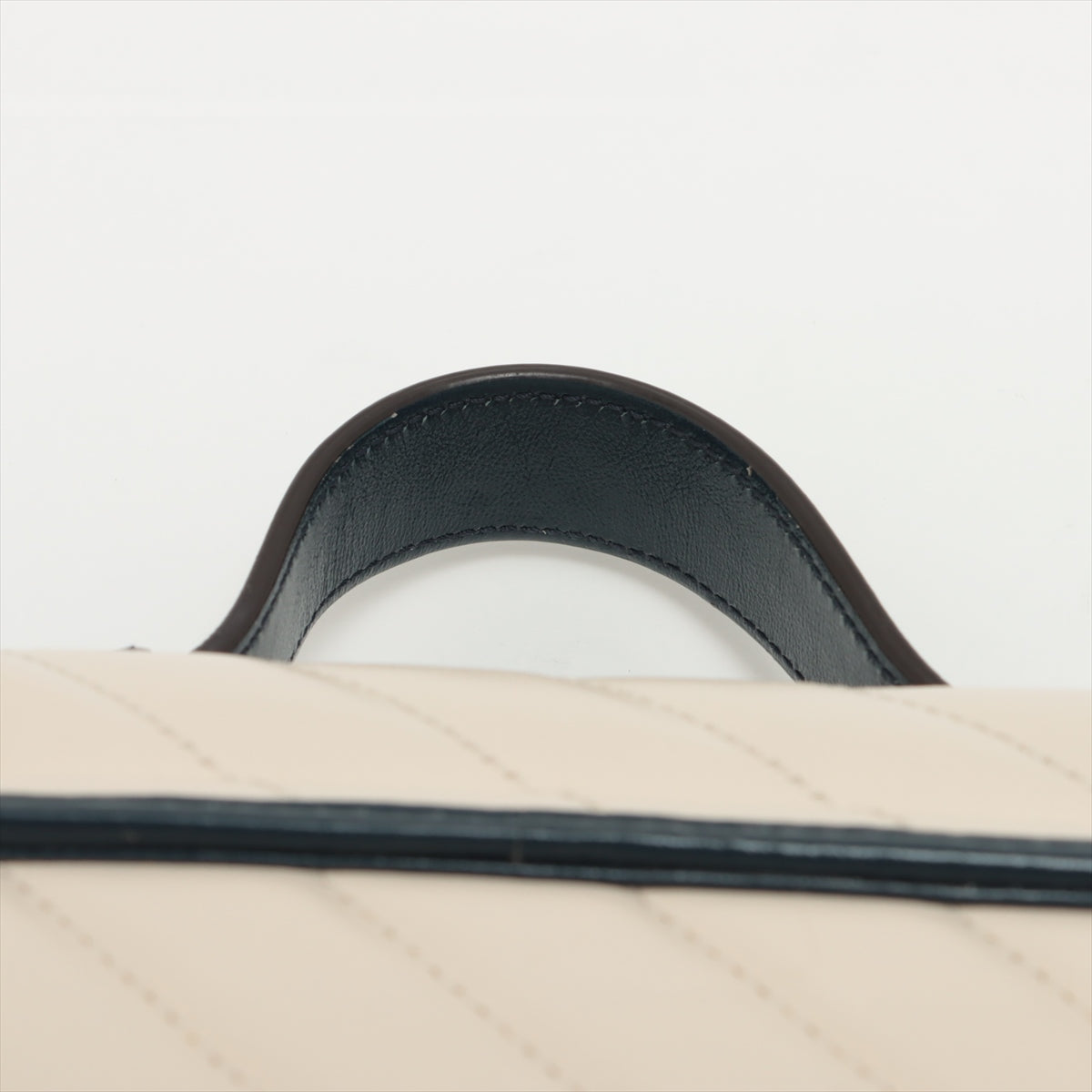 Gucci GG Marmont Leather Two - Way Handbag White